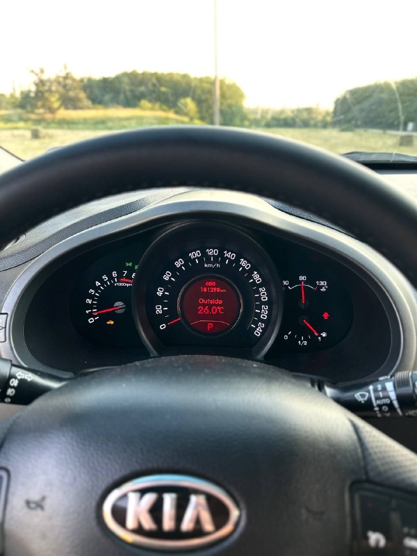 Продам автомобиль в идеальном состоянии.
Kia sportage 2012год обьем двигателя 2.0 бензин, коробка обычный автомат aisin 6ст пробег 181т км
Подключаемый полный привод, 4awd
1 Хозяин без дтп
Автомобиль полностью обслужен и вложений никаких не требует.
2 Комплекта резины и дисков, зима лето стоит андроид планшет,
Хорошая комплектация: двух зонный климат контроль. Круиз контроль. Подогрев всех сидений.
Авто свет. Авто дождь. Кожаный мультируль. Полный электро пакет. Разные помощи при вождении.
Цена 1.295.000₽+ торг
+7949-400-97-37
Звоните в любое время, если не доступен звоните еще раз связь плохая.
📲 Tg: @alligator_0888
📞 Звоните: +7(949)4009737 - фотография - 9