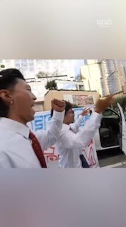 "גלידה חינם, ופלסטין חופשית"...