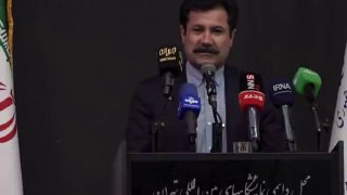 Maintaining solidarity and unity in conditions of war is one of the most important duties. Abdul Karim Hosseinzadeh, the Vice President for Rural Development and Underprivileged Areas, said today, Sunday, October 11, at the closing ceremony of the Sixth International Exhibition of Rural and Nomadic Skills: We must not allow people to draw a line and create a division between the residents of this country, saying that this particular person belongs to a particular language or a particular tribe. We must do our best to maintain the solidarity of Iran, because maintaining this unity and empathy, especially in these conditions of war, is very important.