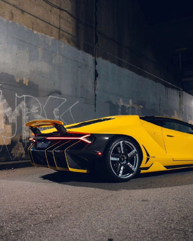 Lamborghini Centenario 6