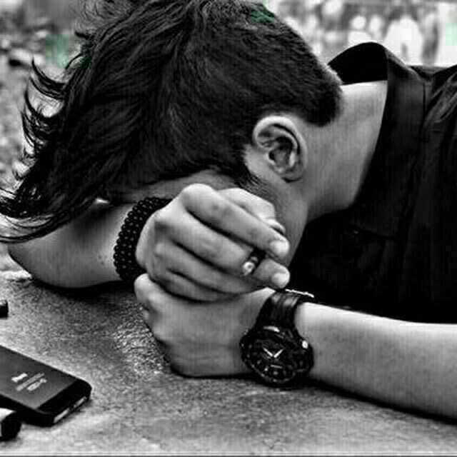 😍🌹♥️ عاشقانه.😍🌹❤️: ﯾــــــــــہ ﺭﻭﺯ ﺧﻮبـــــ ﻣﯿﺎﺩ ﮐﻪ ﺑﺎﻻے ﻋڪسم میـــــنویسڹﺍﻧﺎ ﻟﻠﻪ ﻭ ﺍﻧﺎ ﺍﻟﯿـــــہ ﺭﺍﺟﻌﻮڹهمیـــــڹ و بـــــس.....😔🤞😔سامیار