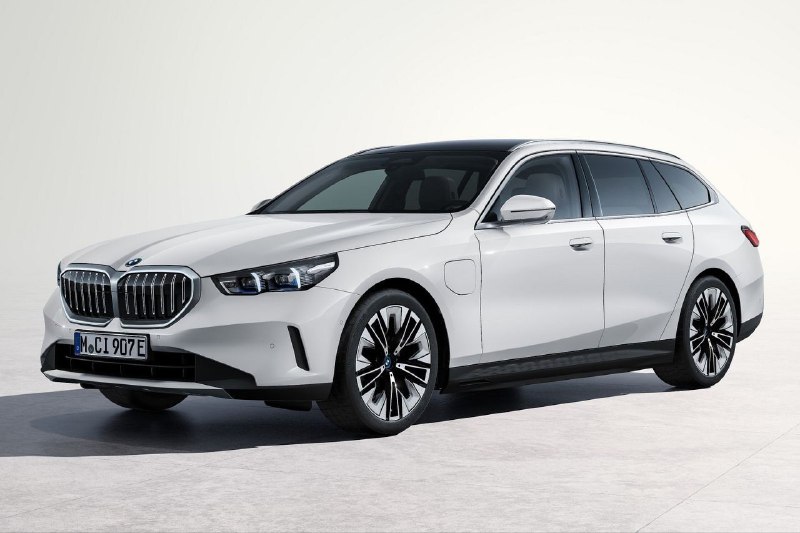 Представили новый универсал BMW 5 серии 1
