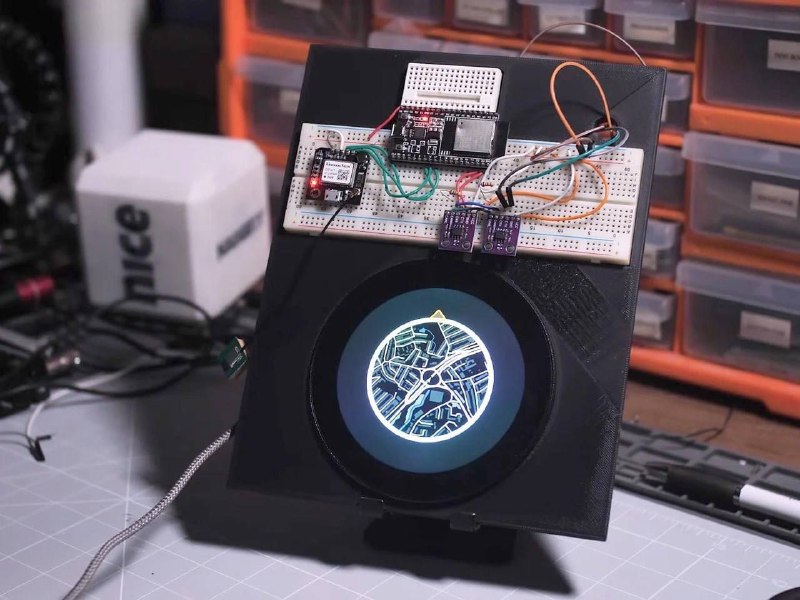 Мини-карта из NFS Most Wanted в реальной машине

Ч...