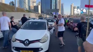 הפלג התל אביבי משבש את התנועה באיילון