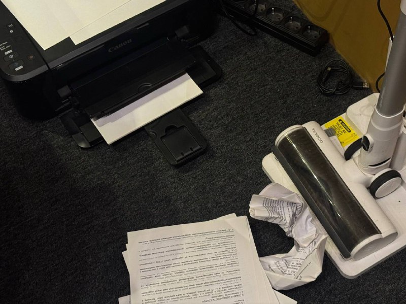 Самый капризный в моей жизни друг — принтер.Сколько документов он зафакапил… не счесть. Иногда кажется, что проще пойти в копи центр и переплатить.