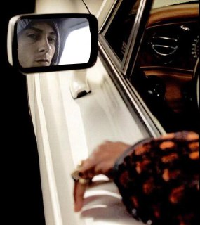 Фанатский коллаж из некогда единственной фотографии Уильяма Бевана (больше известного как Burial).#фото