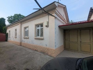 Срочно продается дом в Мирзо Улугбекском районе Центр Лунначарского