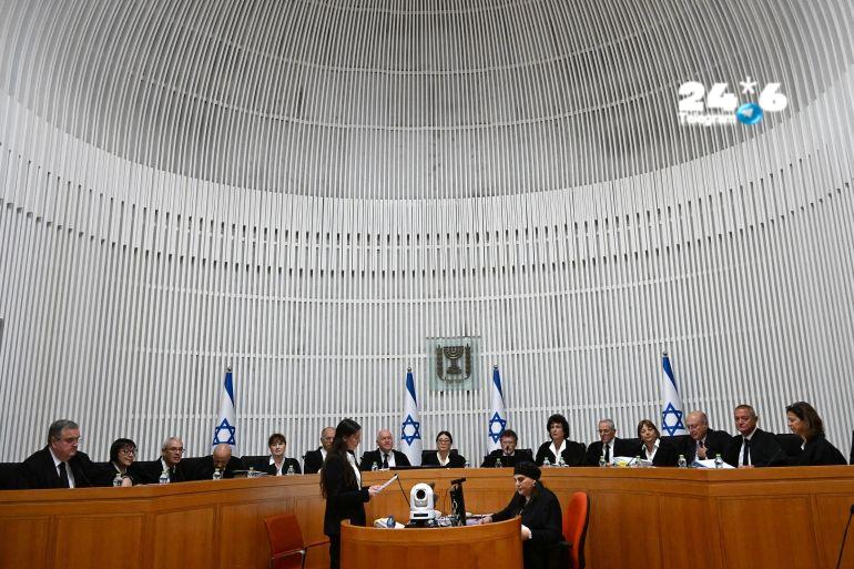🇮🇱 בג"ץ עצר את כניסת החוק על הקפאת מעצרים למשמעות של משתמטים עד לקבלת החלטה נוספת. העניין יידון בהרכב שופ…
