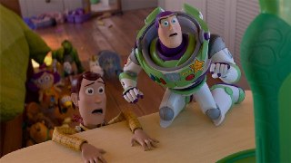 Pixar представила полноценный трейлер «Истории игрушек 5» — ковбои против технологий  Вуди и Баззу предстоит сразиться с планшетом Лилипад за внимание Бонни. К озвучке вернулись Том Хэнкс и Тим Аллен, а режиссёром стал Эндрю Стэнтон («ВАЛЛ-И»). Сюжет сосре
