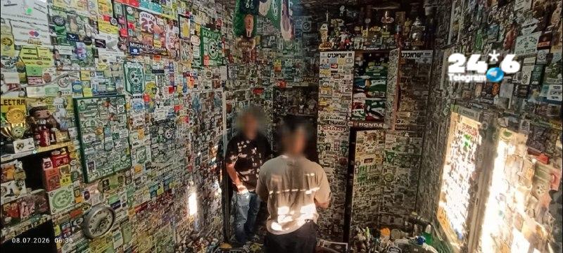 🇮🇱 פורסמו תמונות של חדרו של אלון סויסה בן ה-46 מהעיר נשר, שחשוד בעבירות מין בקטינות, במטרה להגיע לקורבנות…