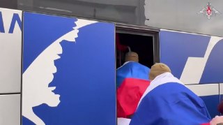 ⚡️ Россия и Украина обменялись пленными — 205 на 205. Это часть обмена 1000 на 1000Минобороны России объявило о состоявшемся этапе обмена военнопленными с Украиной по формуле «205 на 205». Это первая часть договоренности между Москвой и Киевом при инициати