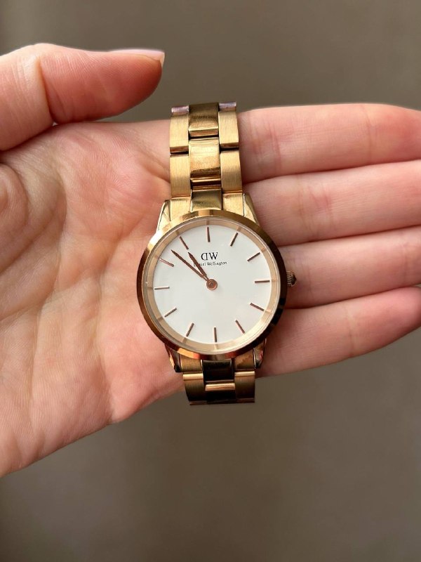 Часы Daniel Wellington. Б/у — фото 1