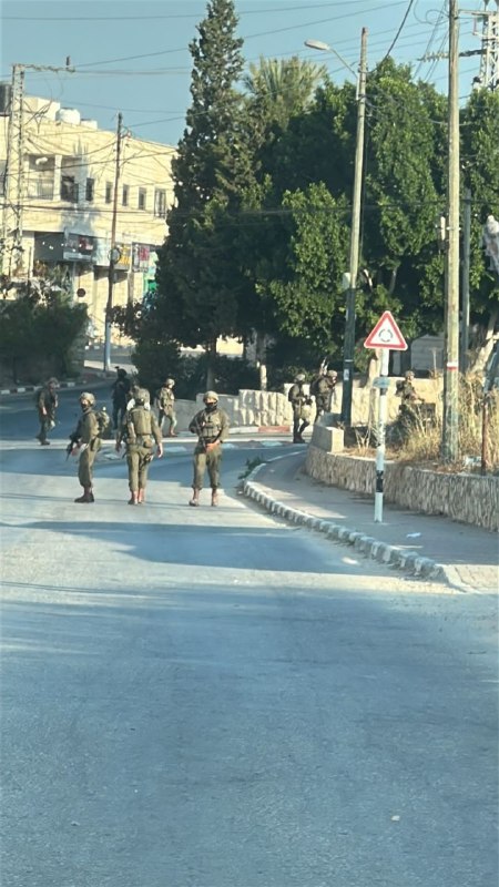 חלק מכוחות הכיבוש מסתערים על העיירה אראבה, מדרום לג'נין