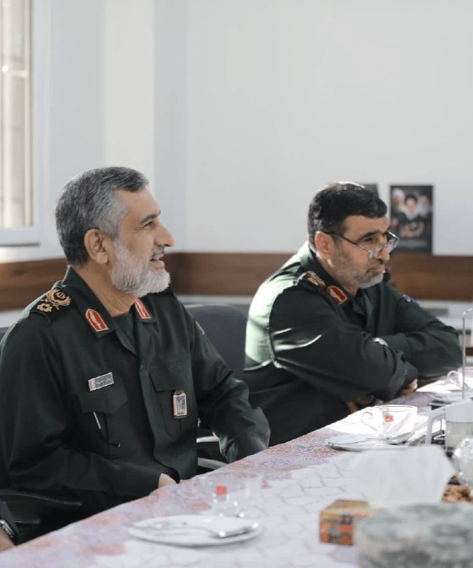 תמונות שנראו פחות של מפקדי סרדאר חאג'יזדה וסרדאר באגרי