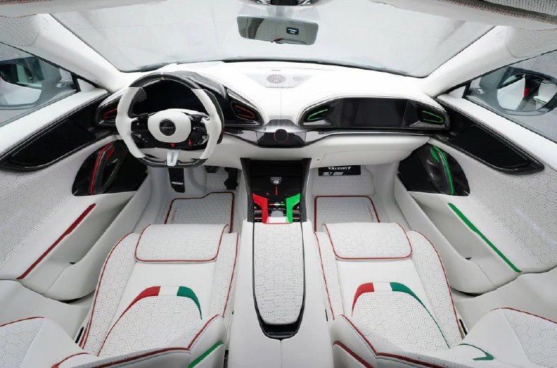 Mansory превратил Ferrari Purosangue в карбоновый арт-объект 3