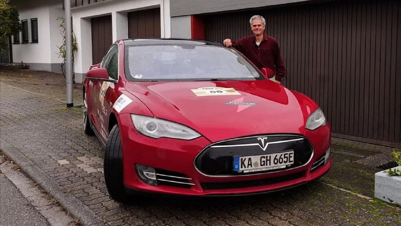Tesla Model S проехала уже почти 2 млн. кмХансйорг фон Гемминген-Хорнберг купил