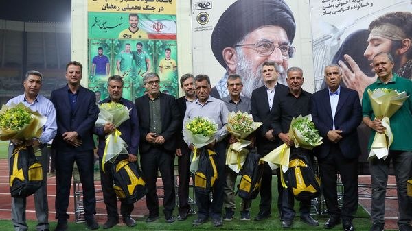 اخبار اصفهان: تقدیر از آزادگان جنگ تحمیلی در دیدار سپاهان و تراکتور🔹دیدار تیم‌های فوتبال سپاهان و تراکتور در چارچوب هفته دوم لیگ برتر 