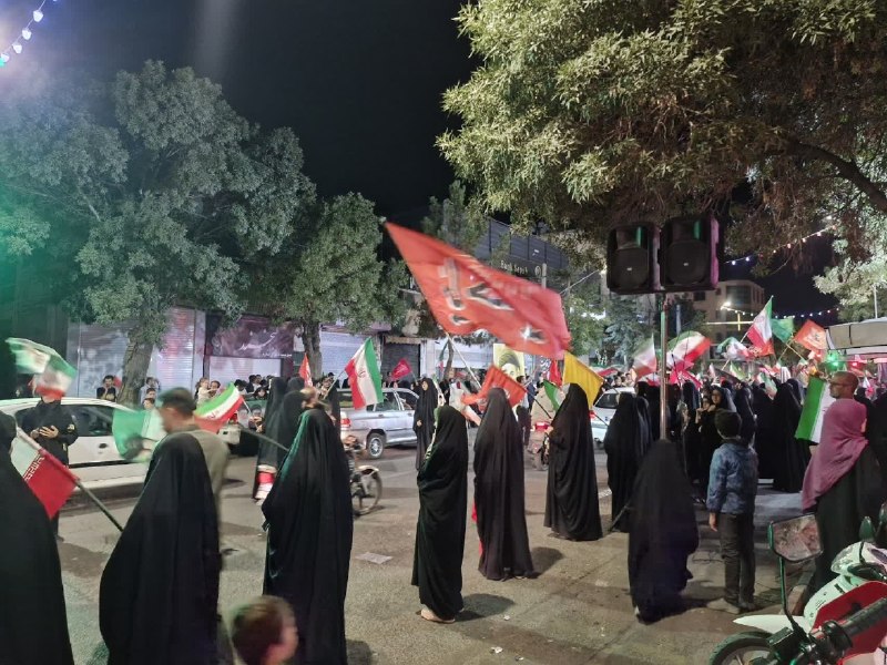 کانال اخبار استان زنجان: 🌙🇮🇷 قرارمان هنوز پابرجاست...زنجان همچنان در میدان است شب ۱۷۶برای تجدید میثاق با آرمان‌های انقلاب و ثبت شبی دیگر از حضور 