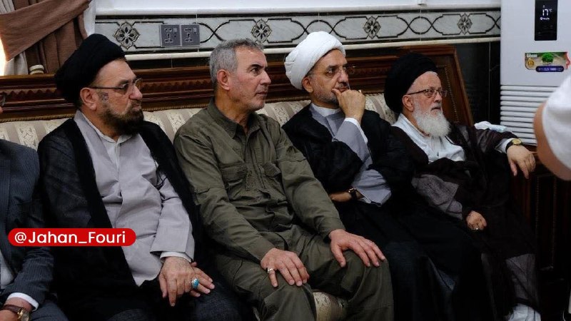 جهان بین‌الملل فوری🌍: تقدیر نماینده رهبر معظم انقلاب اسلامی از عشایر عراق🔹در منطقه «الحیدریه» استان نجف اشرف، نشست عشایری با حضور مقامات عالی‌