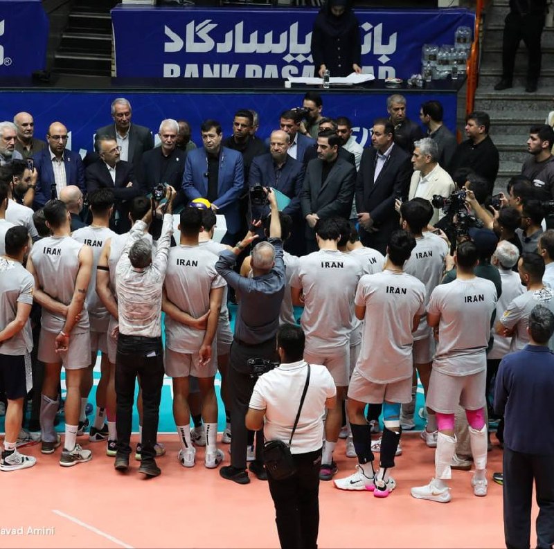فارس ورزشی: 🎥لحظاتی از تمرین تیم ملی والیبال برای حضور در قهرمانی آسیا در سالن آزادی @Sportfars🏐۱۴ بازیکن تیم ملی والیبال مشخص شدند 