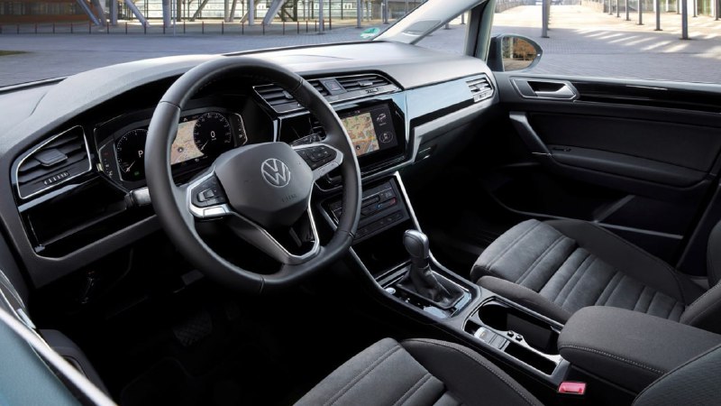 Volkswagen снимает с производства компактвэн Touran 3