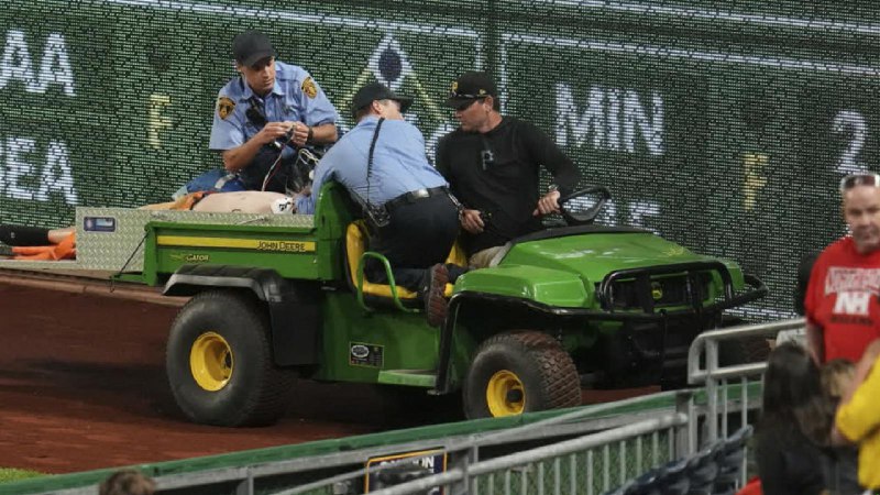Pirates fan speaks out after falling from bleachers