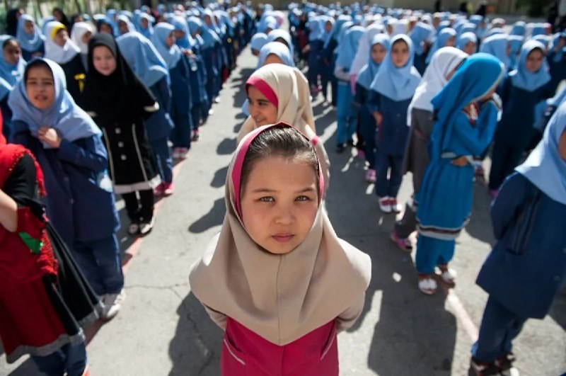 پایگاه خبری گسترش نیوز: 🔔 آمار جدید از دانش‌آموزان اتباع در مدارس تهران🔹 معاونان آموزش ابتدایی و پرورشی و فرهنگی آموزش و پرورش شهر تهران از اجرا