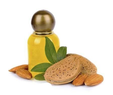 سرای فرزندان ایران.: 🔹درمان گرفتگی ماهیچههای(عضلات)پاے بیمار.🔸 روغن بادام تلخ را از روے انگشتان بہ سوے ساغ پا بہ مالید و اگر سخت درد داشت