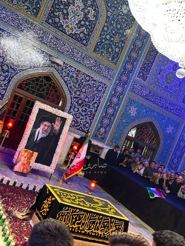 صابرين نيوز - Sabereen news: 🤔من رواق دار الذكر ومرقد شهيد الأمة في حرم الإمام الرضا (عليه السلام) بالتزامن مع أربعينية مواراة جثمان الإمام السيد علي