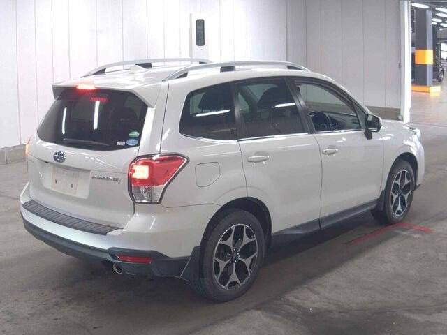 Subaru Forester 2017 фото 4