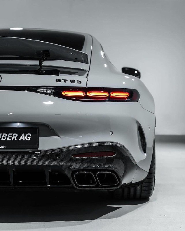 Новый Mercedes AMG GT 63 Coupe 8