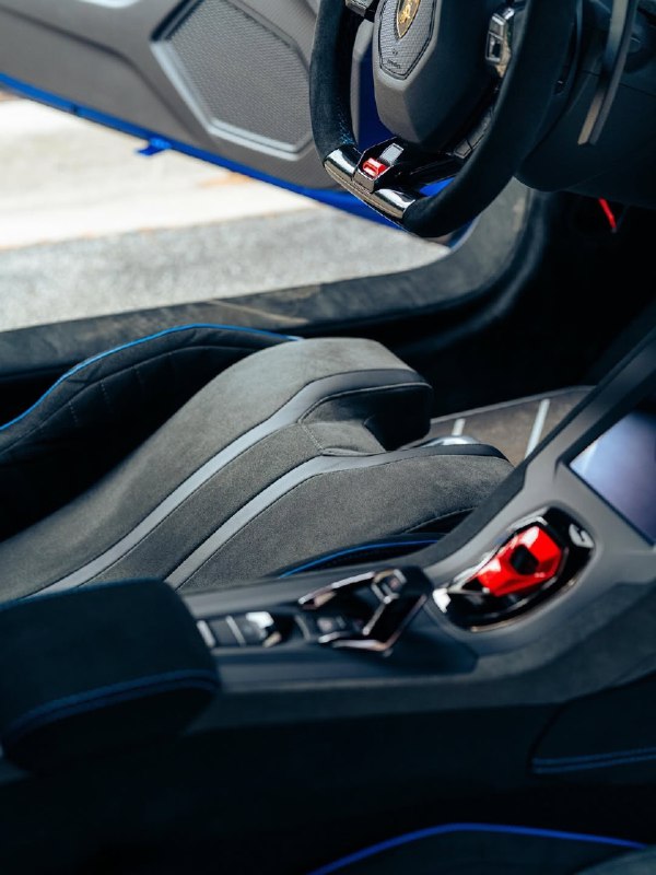 Lamborghini Huracan STO 60th Anniversary Edition 7