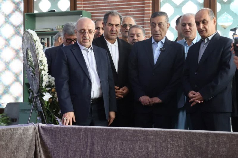 کانال رسمی دیارمیرزا: 🟢 در سفری یک روزه به گیلان؛ ♨️ ادای احترام معاون اجرایی رئیس جمهور و استاندار گیلان به مقام شامخ شهدا در رشت🔵 افتتاح پست
