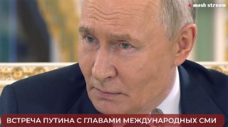 "Если мы дойдем до окончания конфликта на Украине, как минимум можно и нужно было бы сказать "Слава Богу, что все закончилось". Владимир Путин о Зеленском:— Два года назад истекли полномочия Зеленского. В конце прошлого года много говорили о выборах. Где э