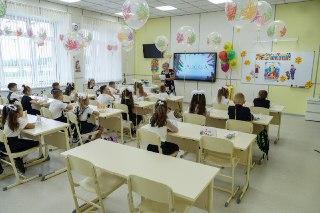 В российских вузах не смогли заполнить 1,6 тысячи бюджетных мест для будущих учителейПосле основного этапа зачисления в российских вузах остались свободными 1,6 тысячи бюджетных мест на педагогических специальностях. Это крупнейшая категория незаполненных 