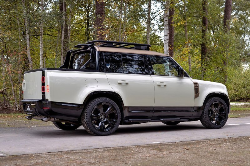 Land Rover Defender превратили в пикап 2