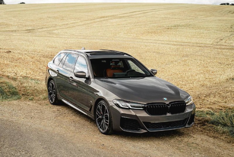 540i Touring в редком цвете Alvite Grey