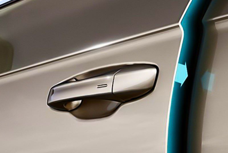 Владелец X5 отсудил у компании BMW 1,9 млн долларов за палец 2