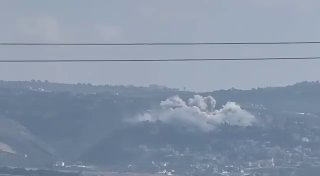 🎦 מתקפה קרקעית שוב על ידי ישראל לעיירה אל-מנצורי בעיר צור, לבנון