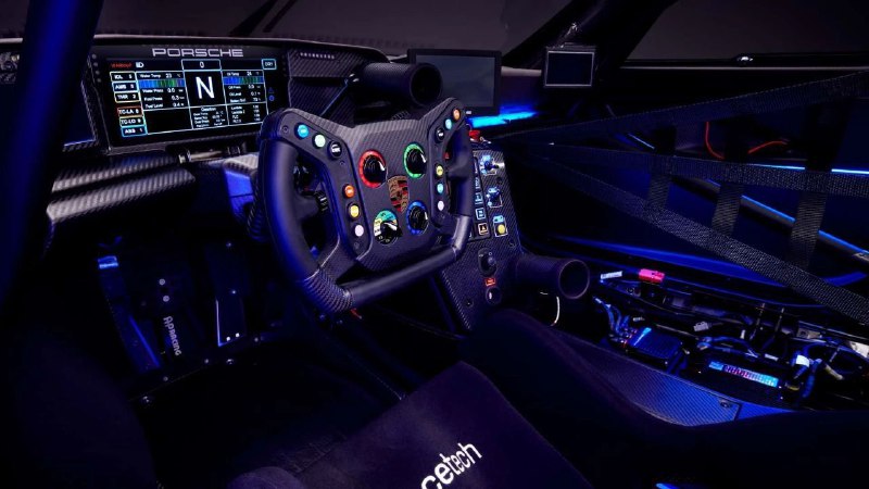 Porsche 911 GT3 R Rennsport за миллион долларов 5