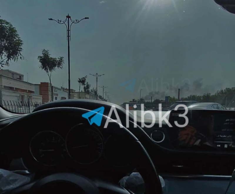 תיעוד צילומי ממקורותינו בסעודיה מראה עטיפות עשן עולים במפעלי אבקאייק בסעודיה