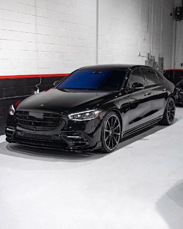 Mercedes Benz 4