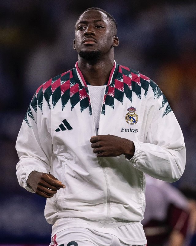 رئال مادرید | Real Madrid: مورینیو کوناته رو به رودیگر در ترکیب اصلی ترجیح داده به نظر می‌رسه کوناته به گزینه نزدیک‌تری برای همراهی هویسن در قلب دف