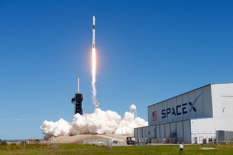 SpaceX must not control European telecoms: EU lawmakers.