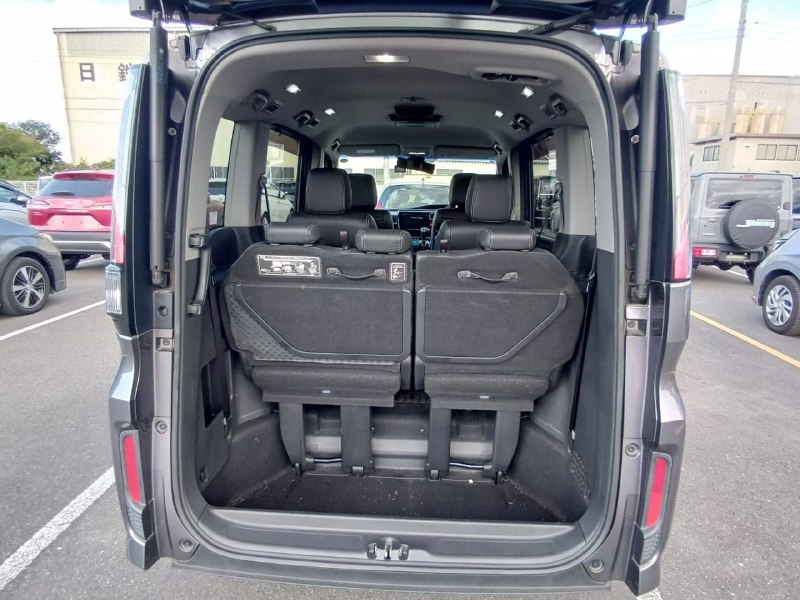 Honda Stepwgn 2017 фото 9