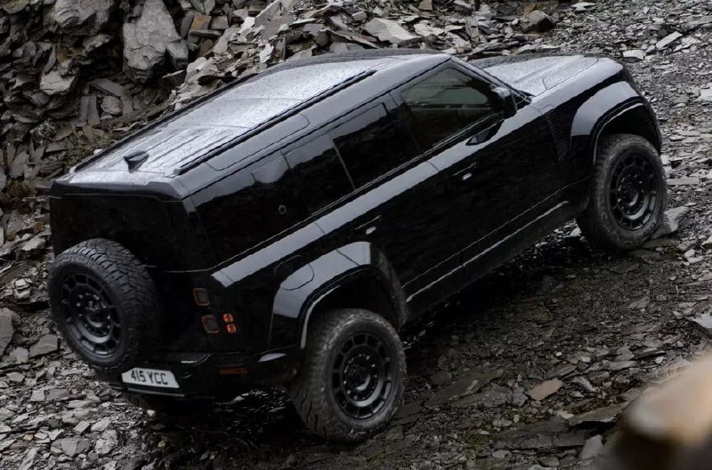 Land Rover Defender Octa получил новую версию Black 3