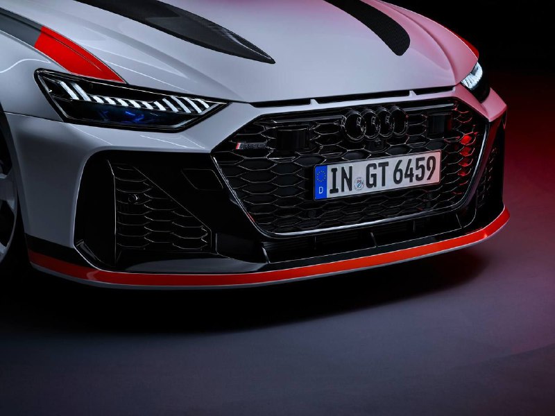 Audi презентовала лимитированную версию RS 6 Avant GT 4