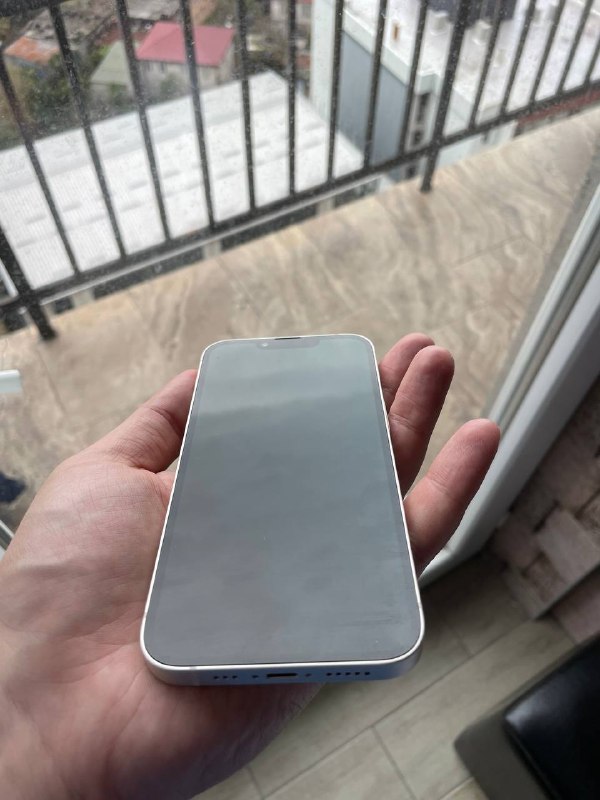 Продам 13 iPhone