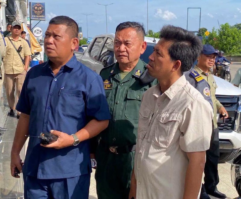 金边大事件：金边堆谷区警方近日在皇家金边住宅区突查一处涉诈窝点 抓获13名外籍人配图