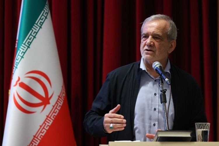 وبدا؛ رسانه سلامت وزارت بهداشت: ✅تجلیل از ۱۲ نامآور پزشکی ایران در آستانه روز پزشک✅رئیس جمهور در آستانه روز پزشک، با اهدای لوحهای جداگانه به ۱۲ تن از